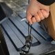 CamJam XT Aluminium Cord Tightener Upínací hliníková karabina, černá - velká