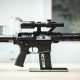 Novritsch sklenený stojanček M4 / AR15 - Čierna